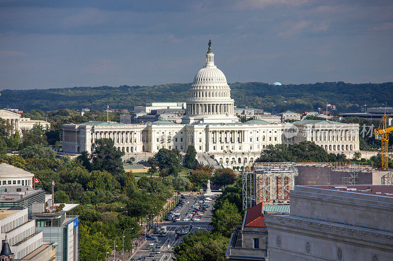 美国国会大厦和宾夕法尼亚大道在华盛顿，DC - 4k/超高清